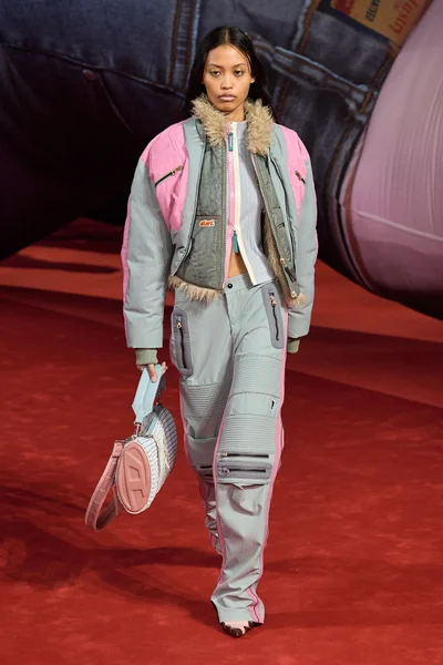 Look 48